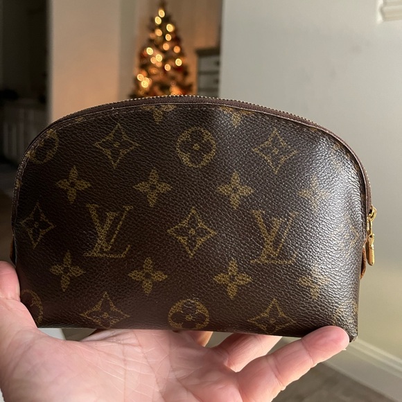 Louis Vuitton Monogram cosmetic pouch M47515 makeup bag - Picture 1 of 16